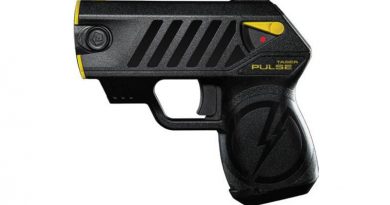 Taser-Pulse-Pistol-Gun-with-2-Live-Cartridges-800x445