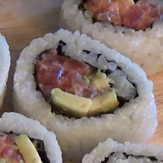 tuna-avacado-sushi-rolls-320x320