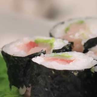 yellowtail-roll-sushi-rolls-320x320